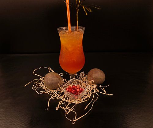 Passievrucht granaatappel kokos cocktail met wodka