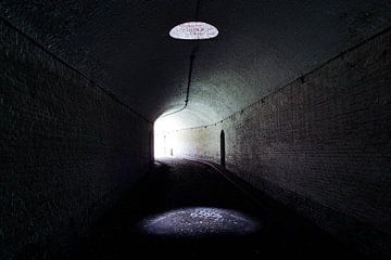 Spotlight in de tunnel van Devin Meijer