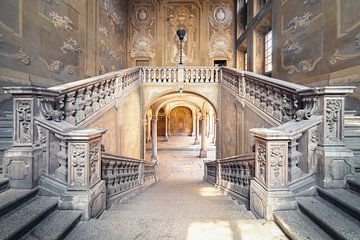 Imposante trap in neoklassieke stijl van Kristof Ven