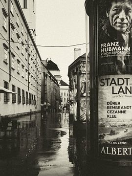 Straatbeeld in het centrum van Wenen van Tom Monochrom