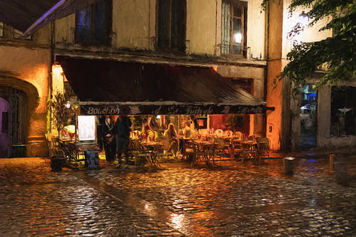 Embouteillage sous la pluie dans le Vieux Lyon, en France