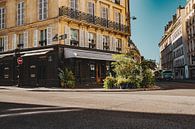 Eine Straße in Paris an einem schönen Sommertag. von Lima Fotografie Miniaturansicht