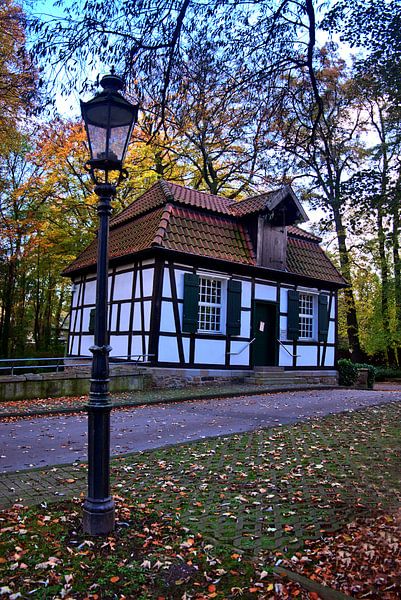 Lanterne au moulin à eau par Edgar Schermaul