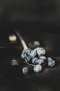 Blaue Beeren von Melanie Schat