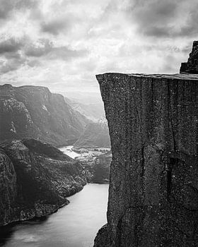 Preikestolen in Schwarz und Weiß, Norwegen