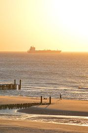 Sonnenuntergang an der Küste von Domburg von Love Zeeland