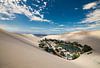 Woestijn Oasis in Huacachina, Peru van Bart van Eijden thumbnail