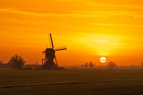 Die Weteringer Mühle vor und nach Sonnenaufgang