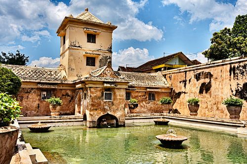 De koninklijke zwembaden van het waterpaleis van Yogyakarta