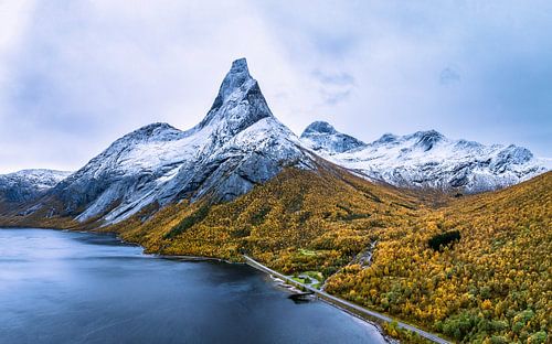 Montagne nationale Stetind en Norvège