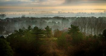 zonsopkokmst over Noord-Holland