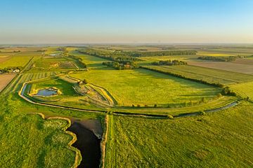 Die ehemalige Insel Schokland in der Zuiderzee in Flevoland aus der Vogelperspektive von Sjoerd van der Wal Fotografie