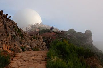 Pico do Arieiro - Surrealistische radar installatie van BHotography