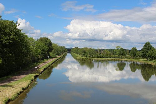 Kanaal in Frankrijk von Petra Van Hijfte