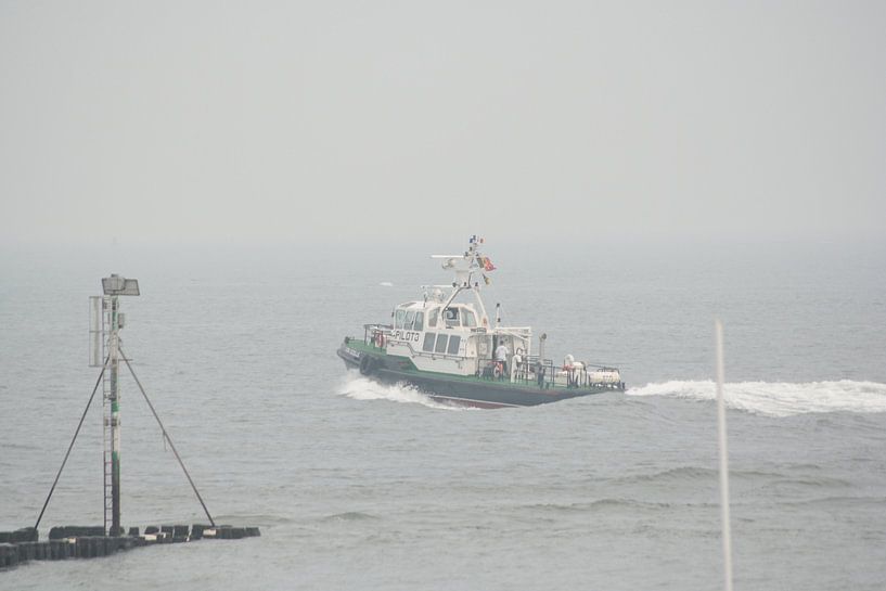 Loodsboot 3 van Janjaap Van Dijk