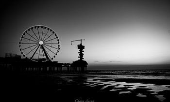 scheveningen beach den haag