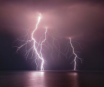Thunderbolt über das Meer, nini_filippini von 1x