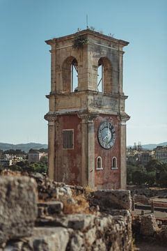 Klokkentoren van het Oude Fort in Corfu Stad | Reisfotografie fine art foto print | Griekenland, Eur van Sanne Dost