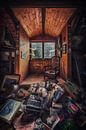 Een verlaten boerderij met een overvolle zolder van Steven Dijkshoorn thumbnail