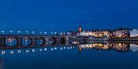 Pont Servaas Maastricht pendant l'heure bleue.