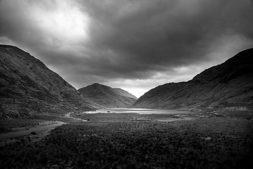 Doolough Valley, Ierland (B&W) van Bo Scheeringa Photography