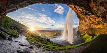 Wasserfall Seljalandsfoss in Island von Dieter Meyrl