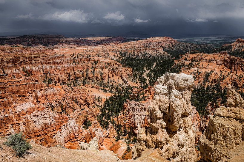 Bryce Canyon, États-Unis. Tempête menaçante. par Arthur van den Berg