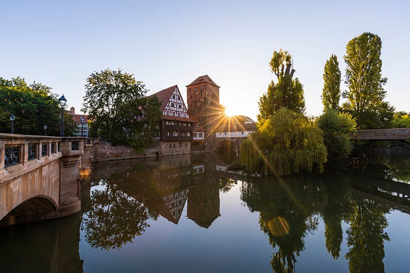 Sebalder oude stad in Neurenberg in de ochtend van Werner Dieterich