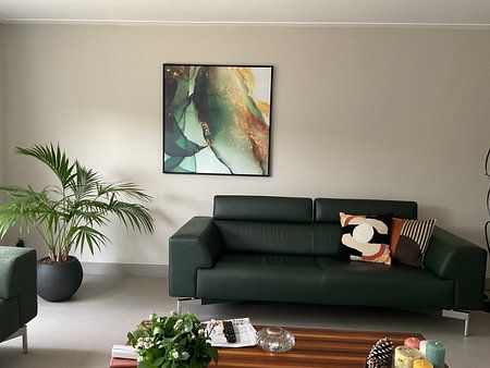 Botanical Brilliance | Abstract watercolour in emerald / emerald green and sparkling gold