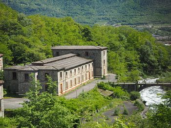Building next to river