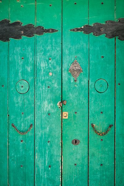 Smaragdgrüne Holztür von Ibiza-Stadt | Reise- und Straßenfotografie von Diana van Neck Photography