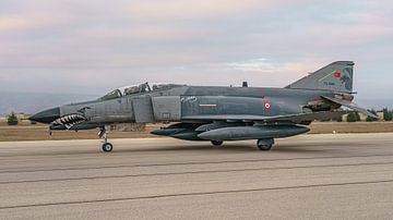 McDonnell Douglas F-4E Phantom II van de Turkse luchtmacht. van Jaap van den Berg