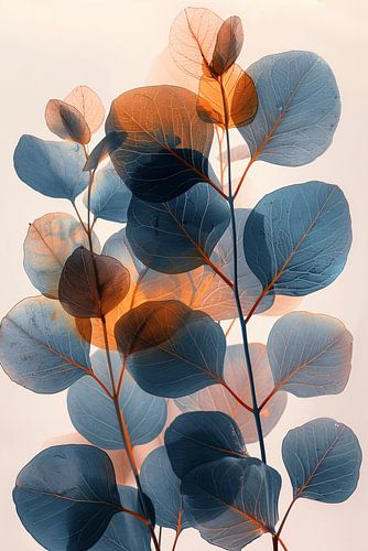 Abstracte compositie van blauwe en oranje bladeren