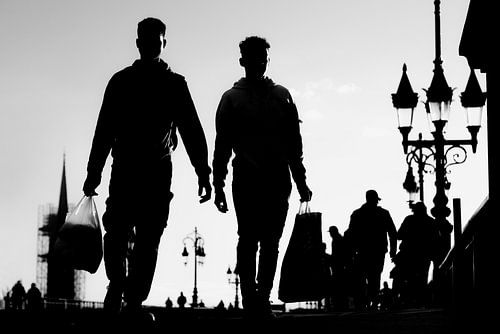 Freundschaft bedeutet auch gemeinsames Einkaufen am Samstag