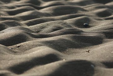 Maanlandschap op het Zeeuwse strand van Daniëlle Eibrink Jansen