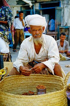 Alter Mann im Jemen - Analoge Fotografie! von Tom River Art