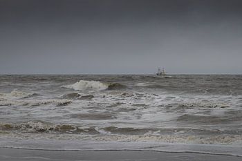 Unruhige See am Strandpfosten 28 auf Texel