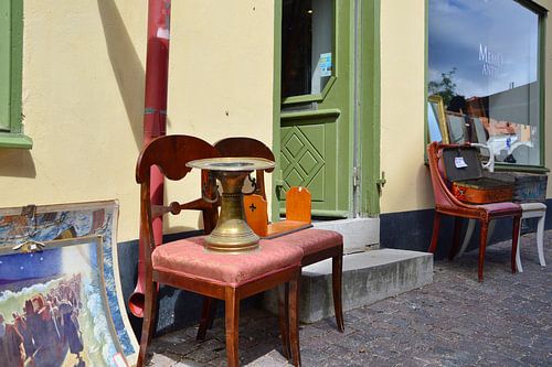 Een kleine antiekwinkel