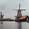Stimmungsvolle Windmühlen in der Zaanse Schans I von Daan Duvillier | Dsquared Photography