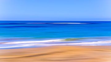 Blur Sea 2 by Vincent L.