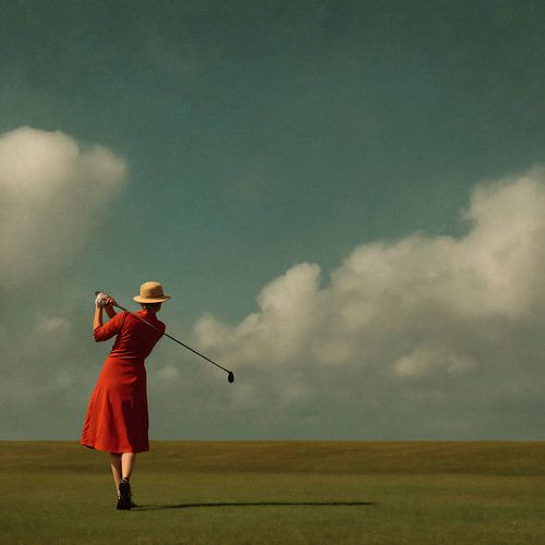 vrouw maakt perfecte golfswing