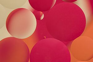Retro: Oil drops on water (red, orange and cream)