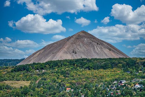 A view of the spoil heap in Sangerhausen during the public climb up the heap