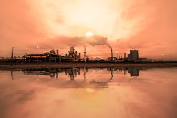 Reflet des raffineries