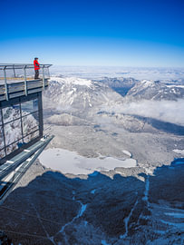 Uitzicht vanaf de Zugspitze op de bevroren Eibsee