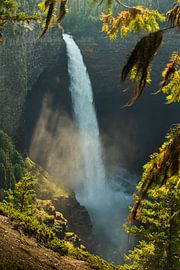 Waterval in het ochtendlicht