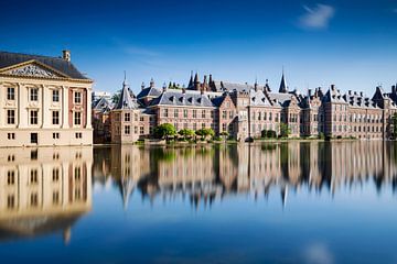 regeringsgebouwen aan de Hofvijver in Den Haag van gaps photography