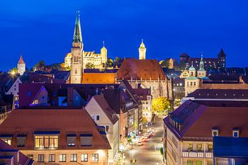 Nürnberg mit der Kaiserburg bei Nacht