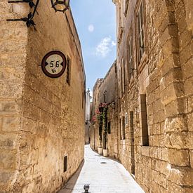 Streets of Valetta I by Rüdiger Rohmann
