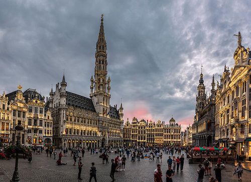 The Grand Place at dusk